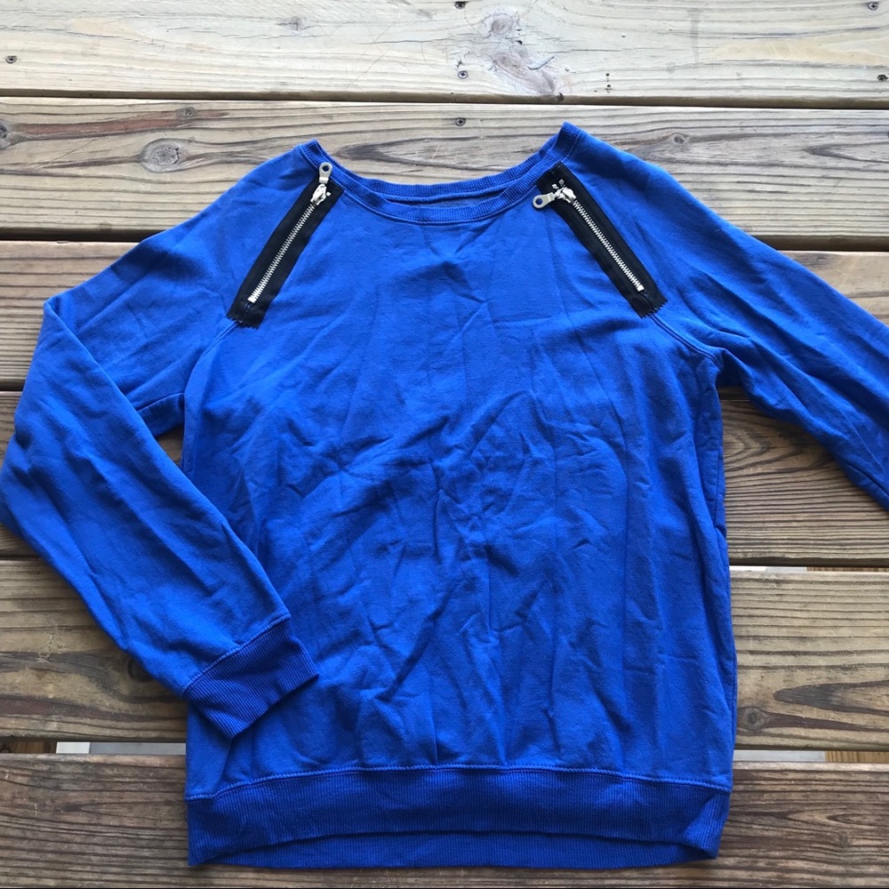 Royal blue casual sweatshirt